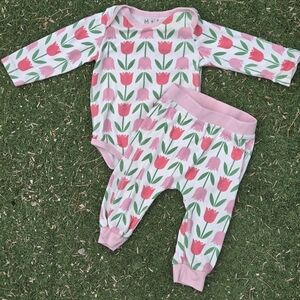 🌷Sweet Tulip Baby Girl Onsie set, 6-9 month 🌷